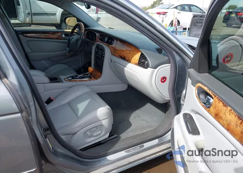 2005 Jaguar Xj Xj8 L from USA, damaged, VIN SAJWA79C55SG41528